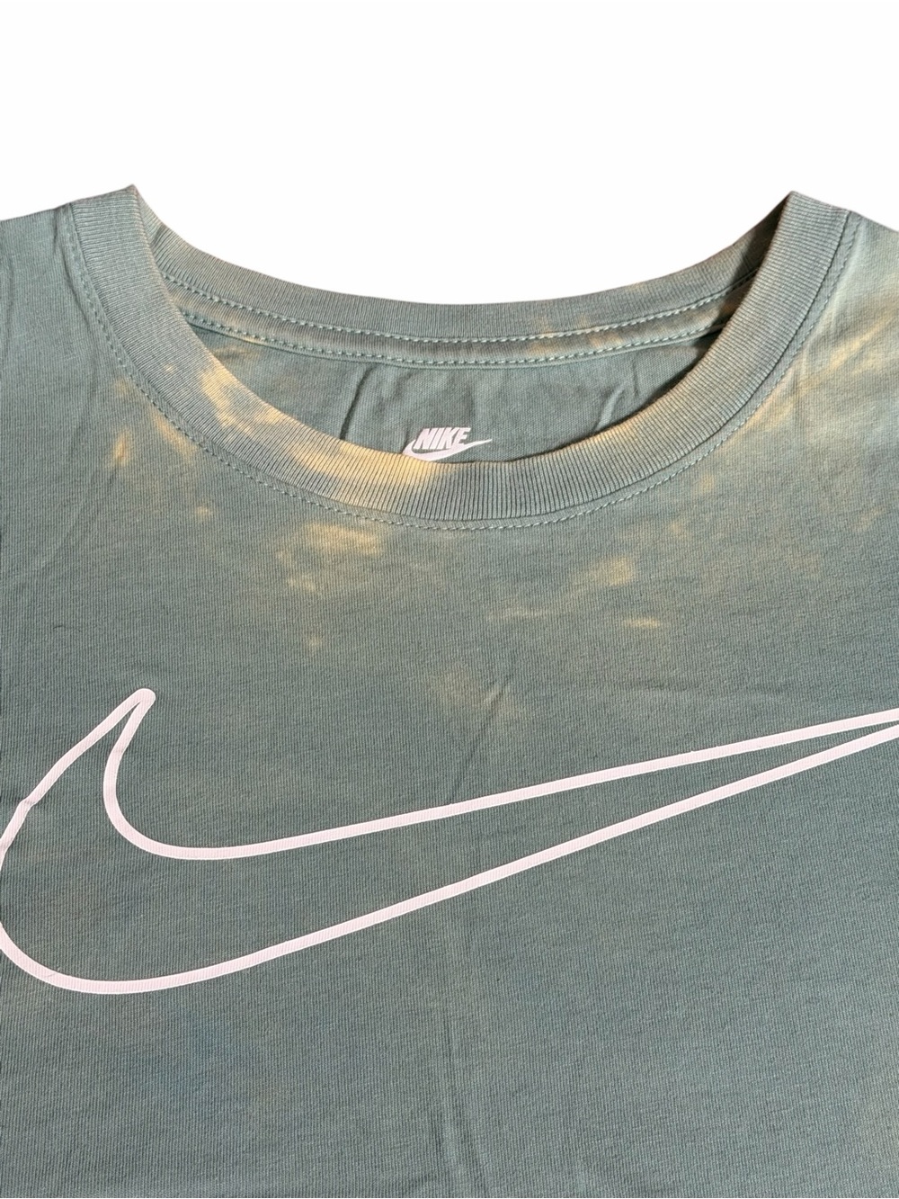 Nike Light M Green Cropped Swoosh Tee